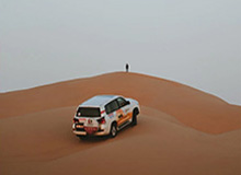 云开体育官网-马拉多纳告别仪式：阿根廷、博卡球衣与鲜花相伴