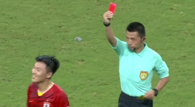 云开体育-足协：亚泰球员王鹏实施非体育行为停赛2场罚2万元